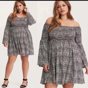 Retired! Black and White Abstract Floral Print Smocked Bell Sleeve Dress